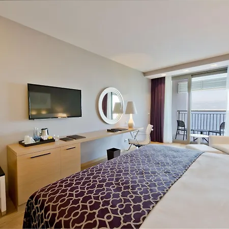 Akra Otel 5*