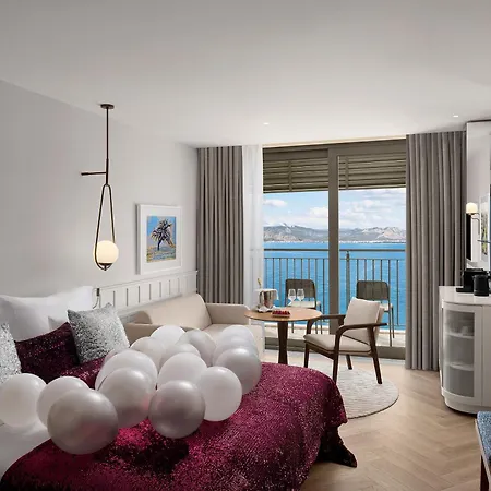 Hotel Akra
