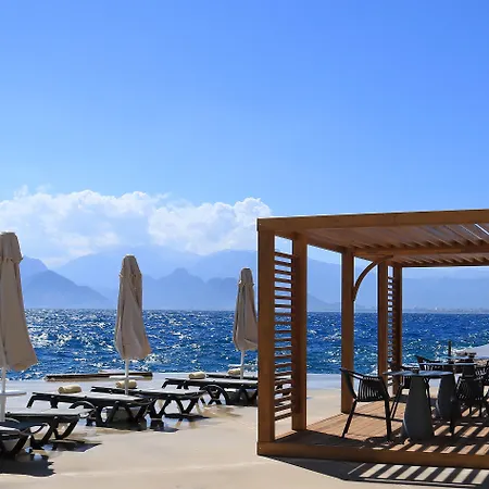 Akra Hotel 5*