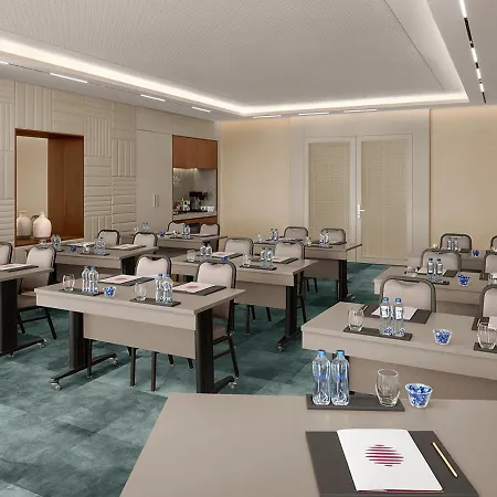 Hotel Akra 5*