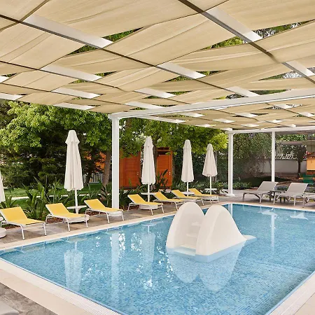 Hotel Akra 5*
